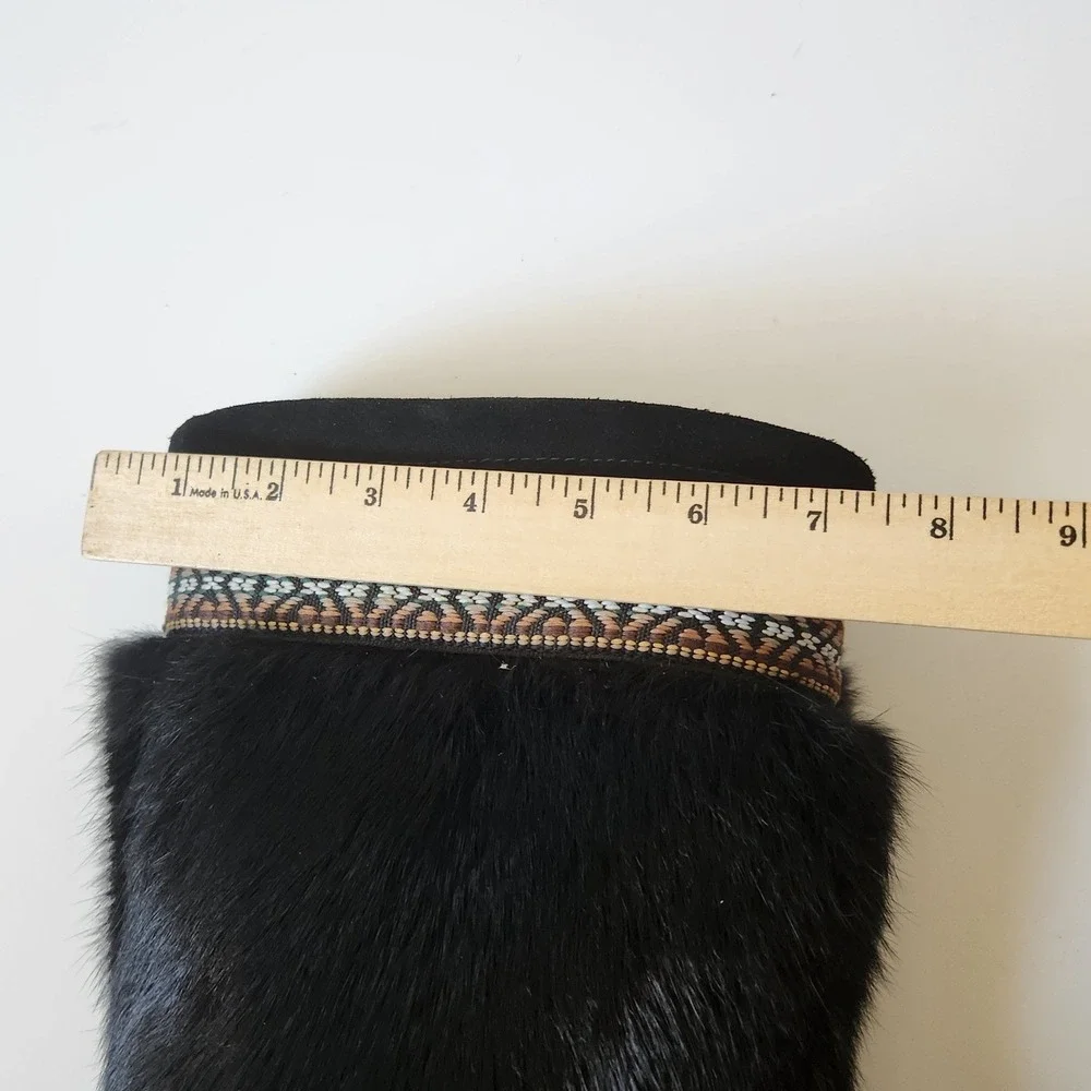 Minnetonka Vintage Rabbit Fur Suede Mukluk Snow Boots 9 Mid Calf Pull On Pom Pom